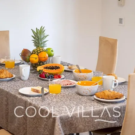 Aurora Premium Villa Walking Distance To Beach Villa