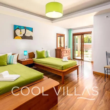 Aurora Premium Villa Walking Distance To Beach Villa
